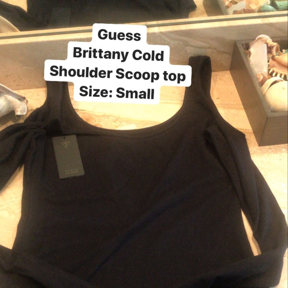 Guess top